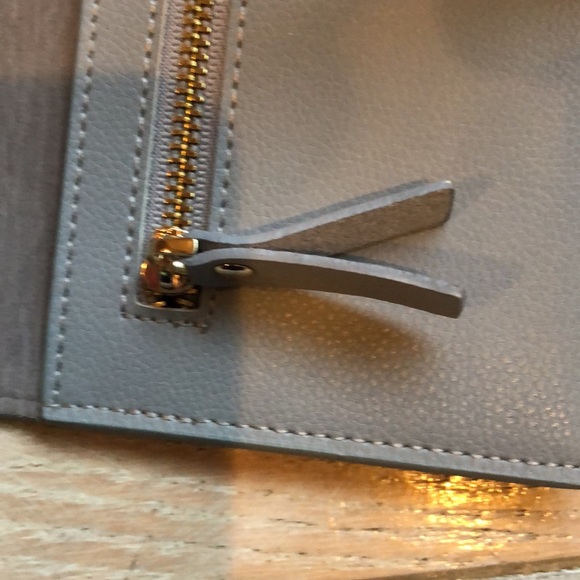 NWT grey leather wallet - Picture 11 of 11